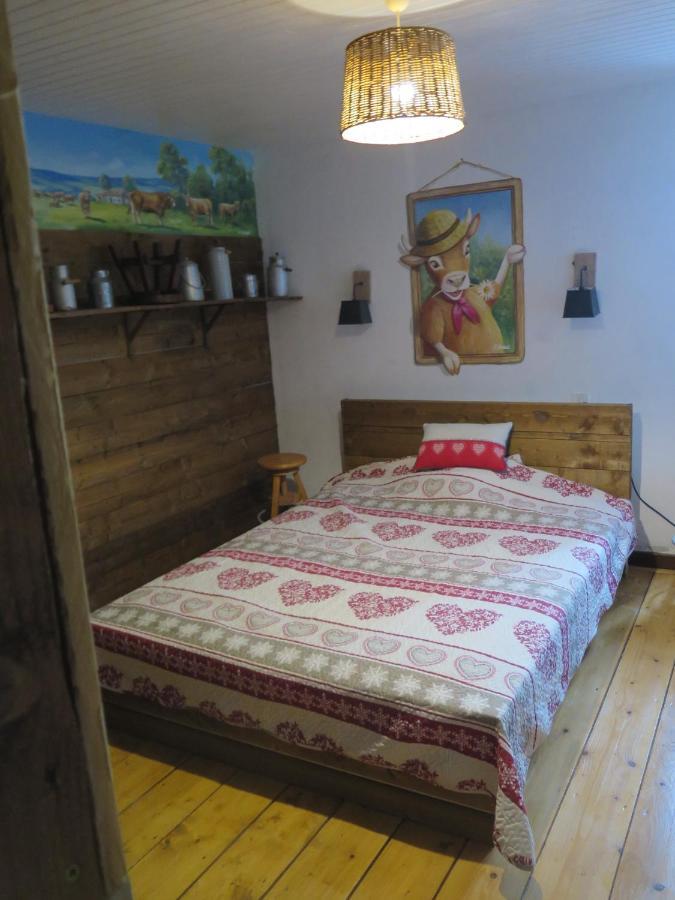 La Ferme De Pomereix Le Dorat Bagian luar foto